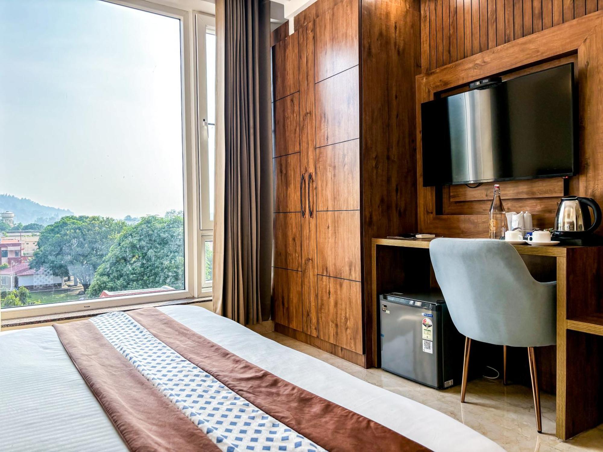 Hotel Nirvana Bliss, Behind Parmarth Niketan Rishikesh Luaran gambar