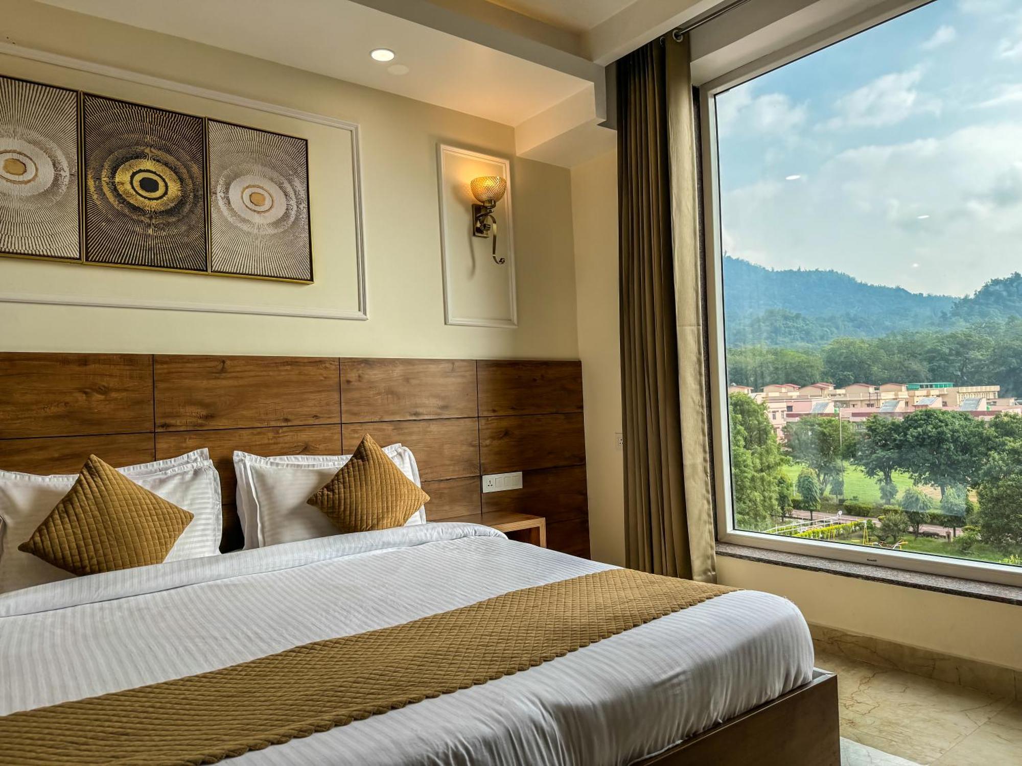 Hotel Nirvana Bliss, Behind Parmarth Niketan Rishikesh Luaran gambar