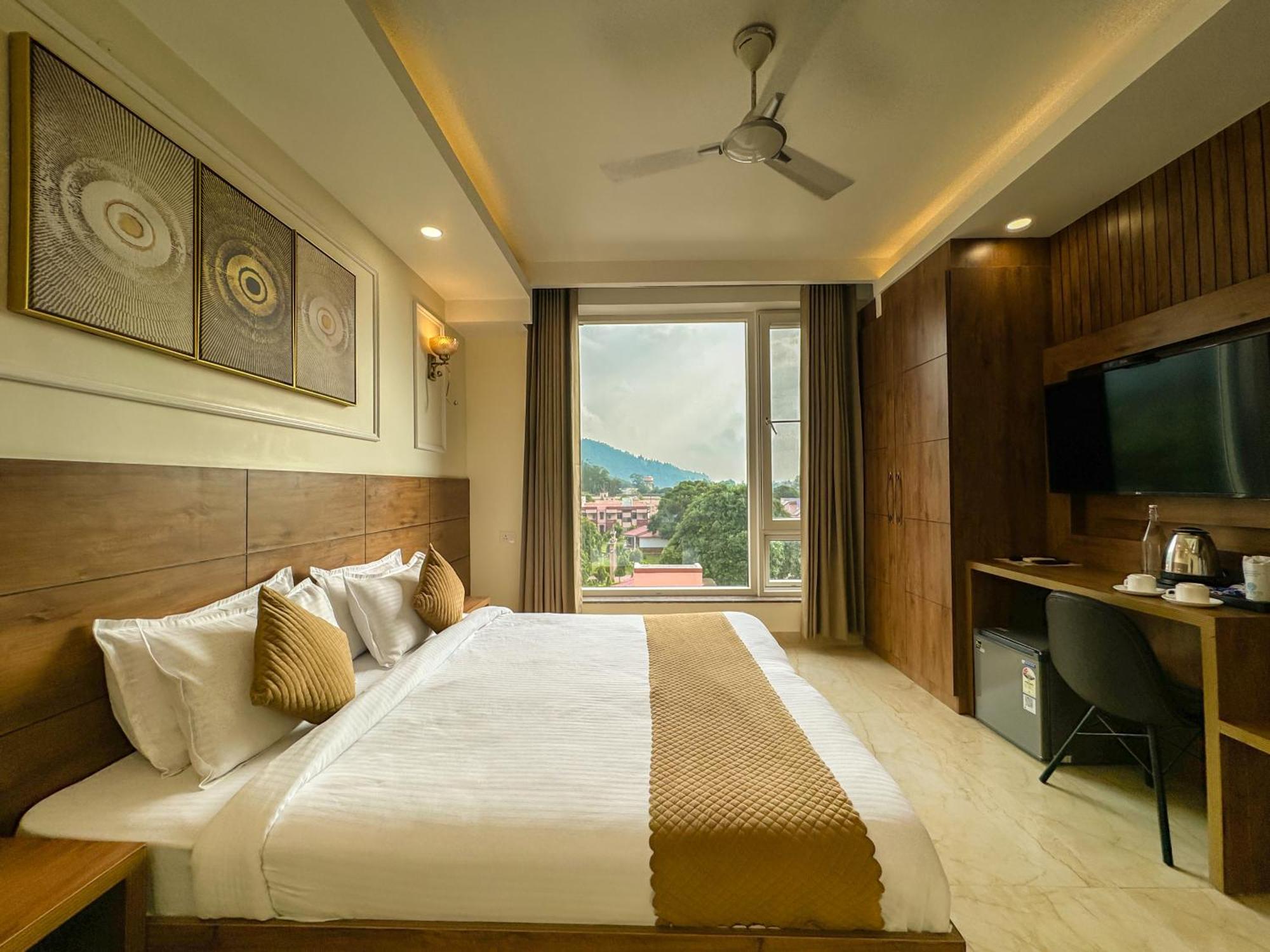 Hotel Nirvana Bliss, Behind Parmarth Niketan Rishikesh Luaran gambar