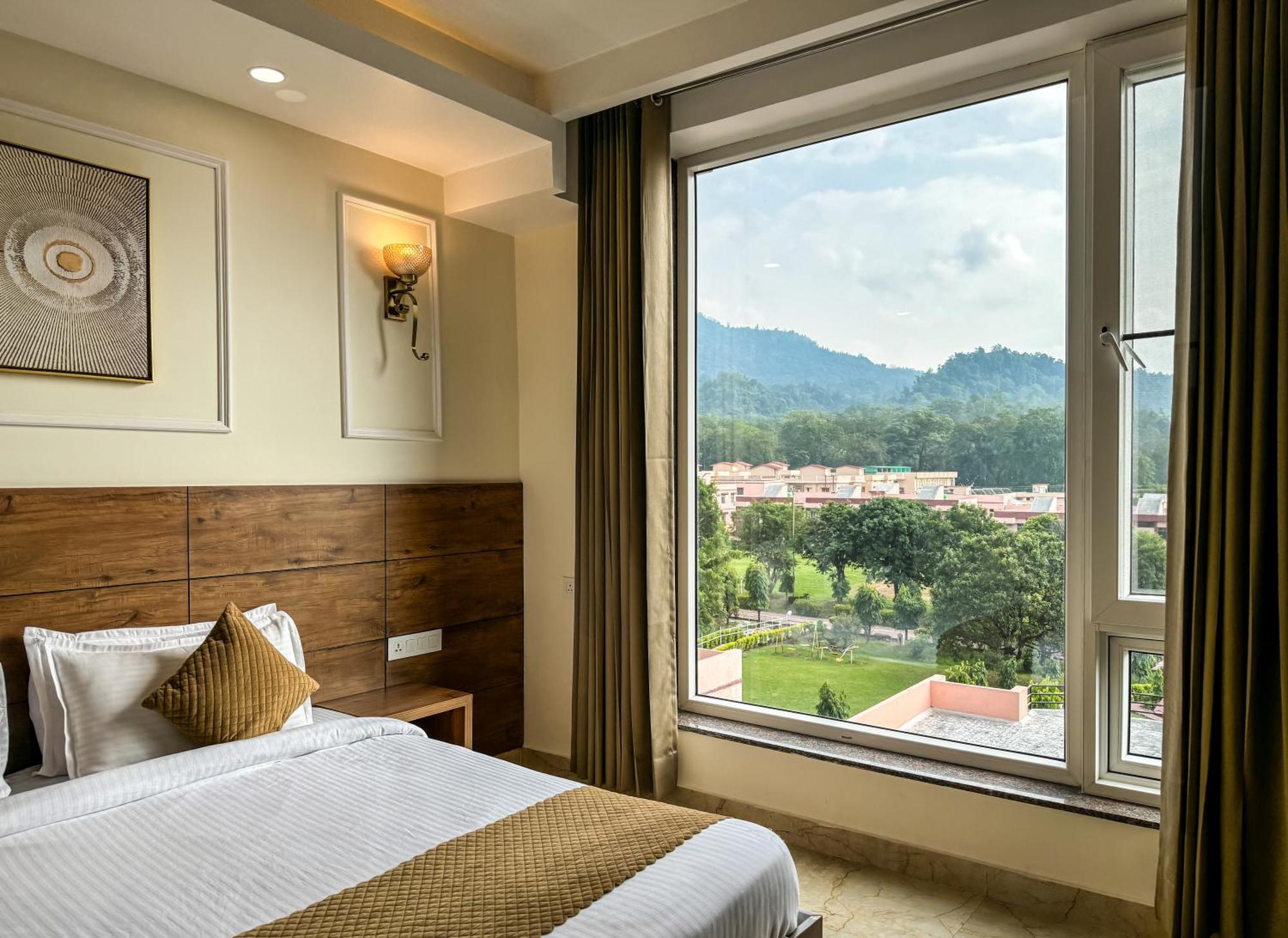 Hotel Nirvana Bliss, Behind Parmarth Niketan Rishikesh Luaran gambar