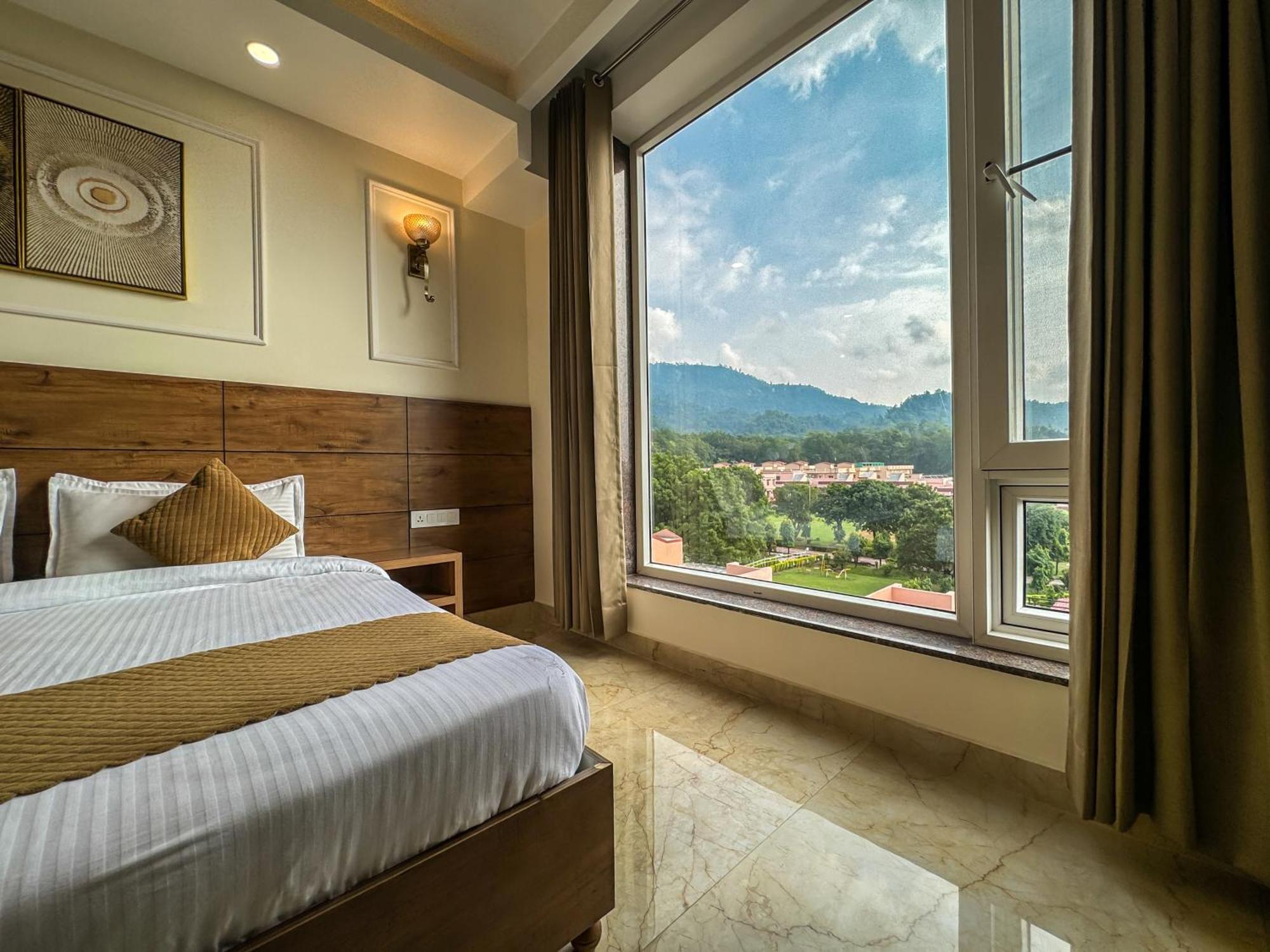 Hotel Nirvana Bliss, Behind Parmarth Niketan Rishikesh Luaran gambar